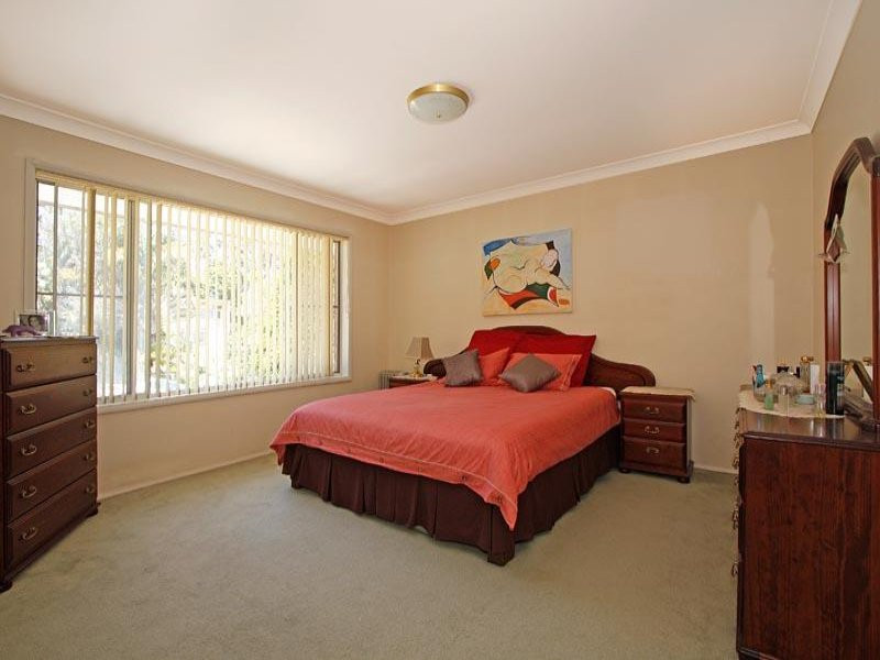 12 Peebles Avenue, Kirrawee - Thumbnail 8
