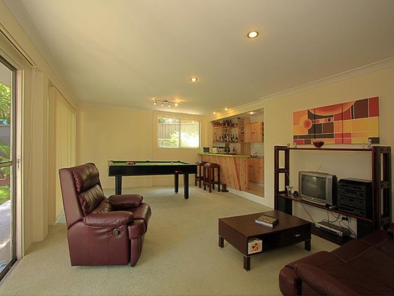 12 Peebles Avenue, Kirrawee - Thumbnail 7