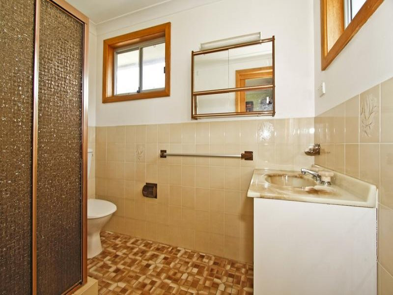 12 Gundain Avenue, Kirrawee - Thumbnail 7