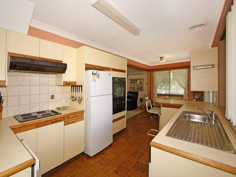 12 Gundain Avenue, Kirrawee - Thumbnail 5