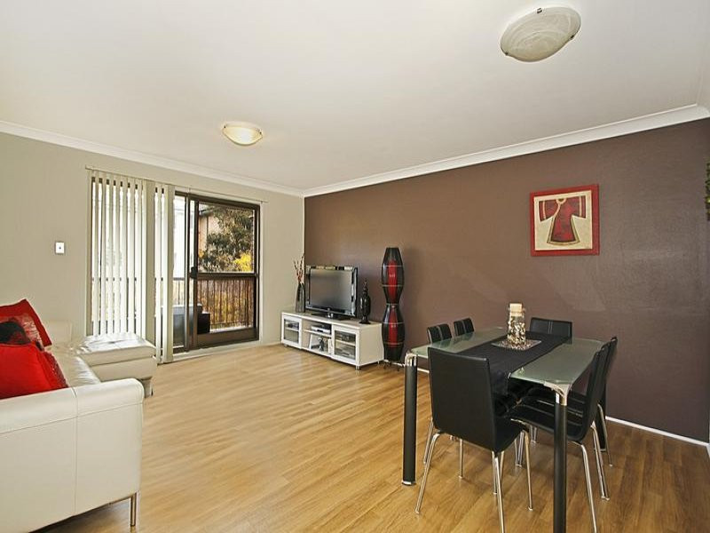 9/131 Oak Road (Entrance Via Flora St), Kirrawee - Thumbnail 3