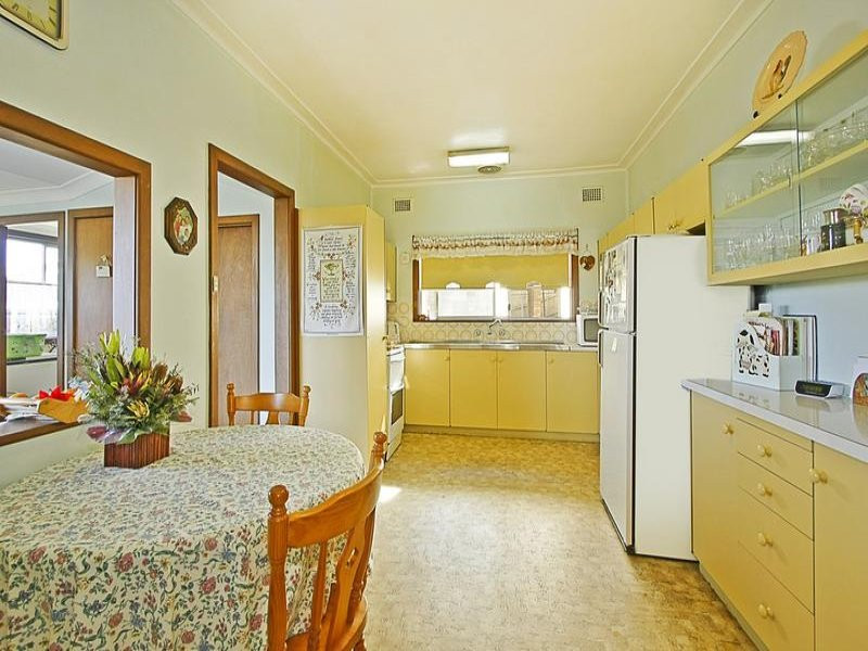 108 Sutherland Road, Jannali - Thumbnail 2
