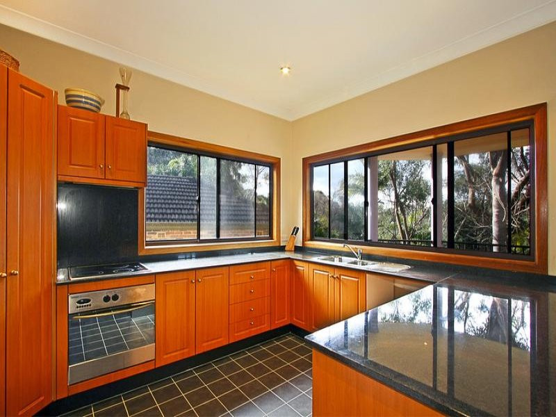 12 Tenth Avenue, Oyster Bay - Thumbnail 5