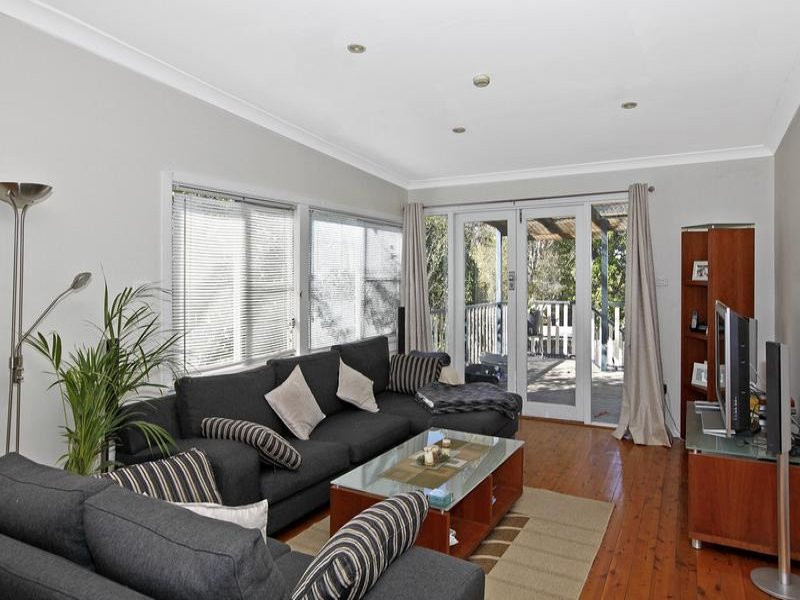62 Seventh Avenue, Jannali - Thumbnail 2
