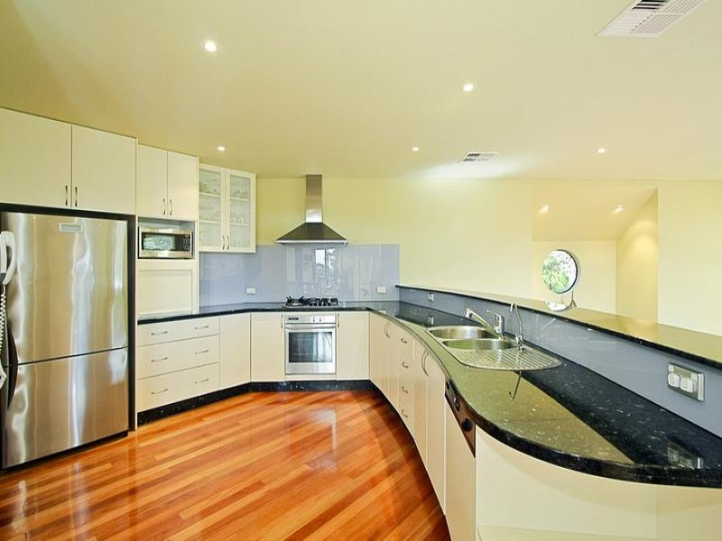2 Cook Road, Oyster Bay - Thumbnail 4