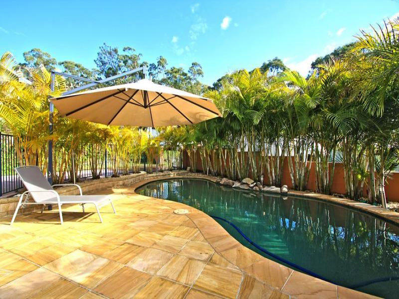 2 Cook Road, Oyster Bay - Thumbnail 2