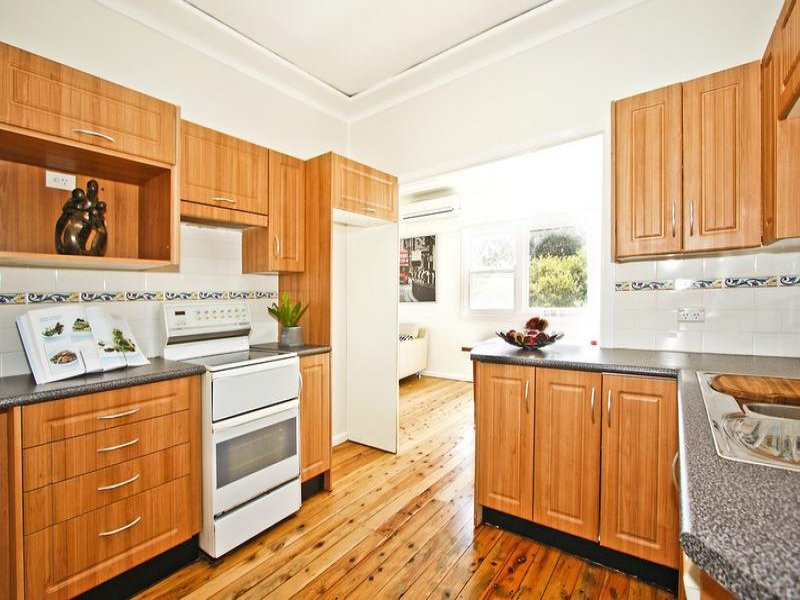 23 Spur Crescent, Loftus - Thumbnail 3