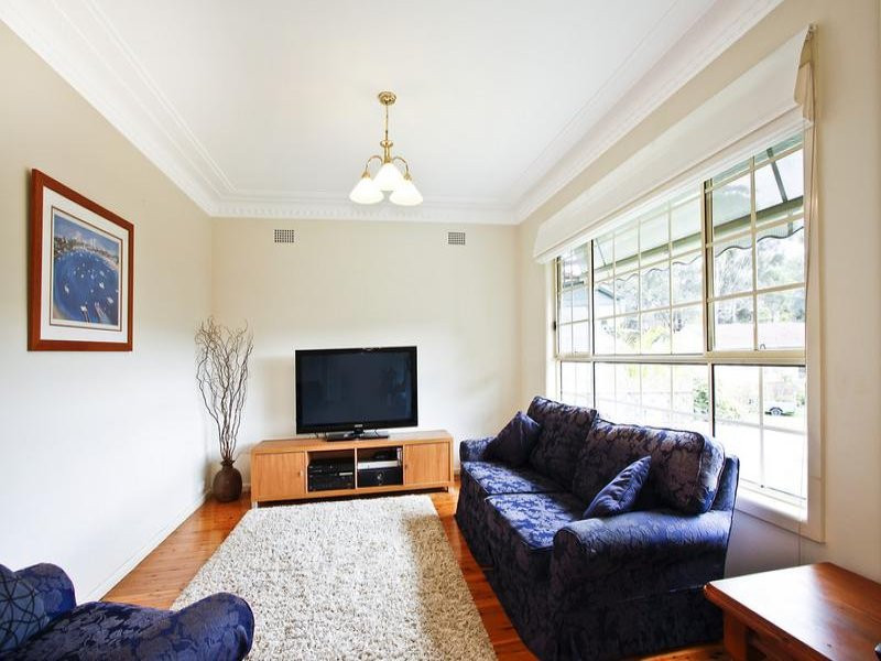 8 Stansell Avenue, Jannali - Thumbnail 3