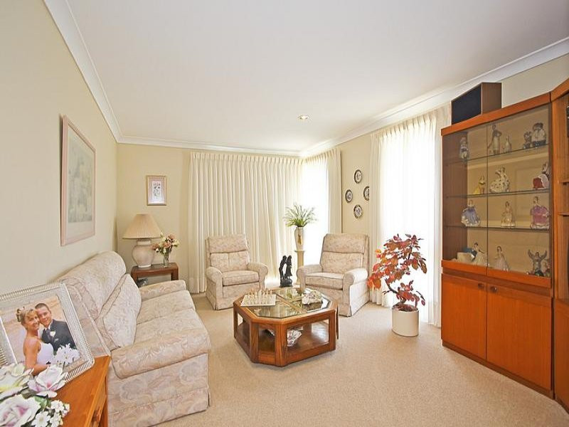 38 Oak Rd, Kirrawee - Thumbnail 2