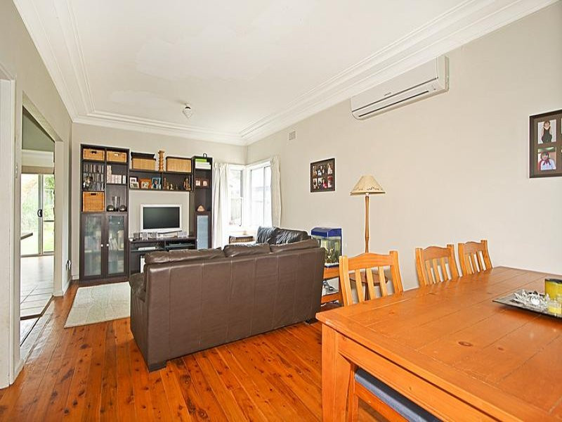 43 Loftus Avenue, Loftus - Thumbnail 3