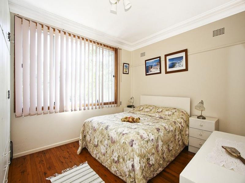 47 Tenth Avenue, Oyster Bay - Thumbnail 5