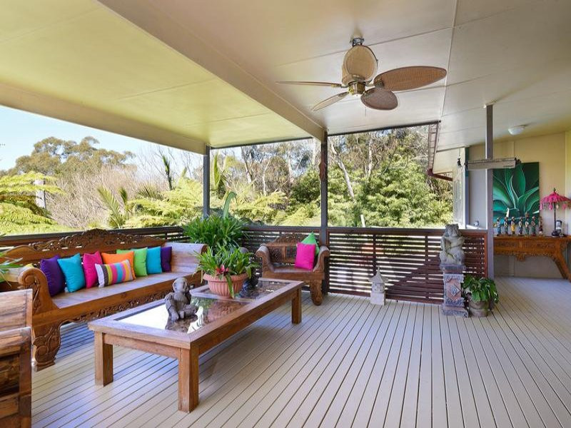 8 Tenth Avenue, Oyster Bay - Thumbnail 5