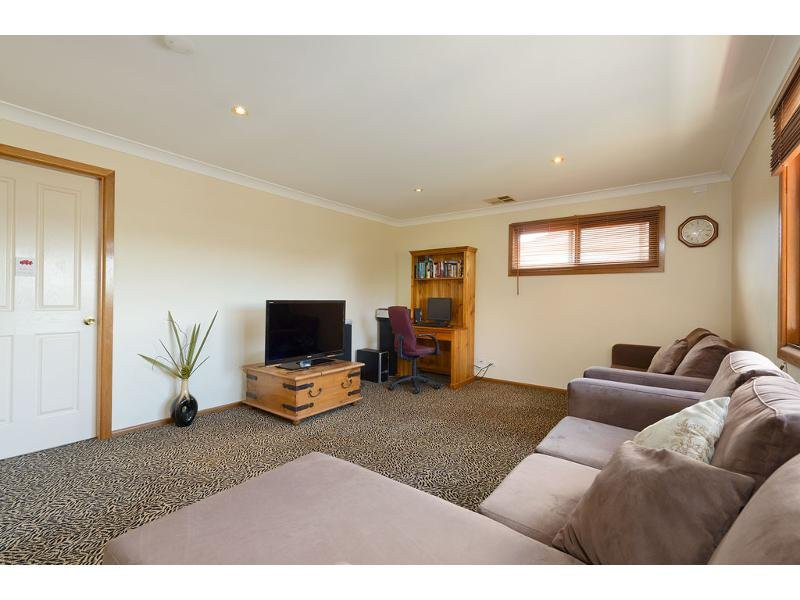 35 Sixth Avenue, Loftus - Thumbnail 4