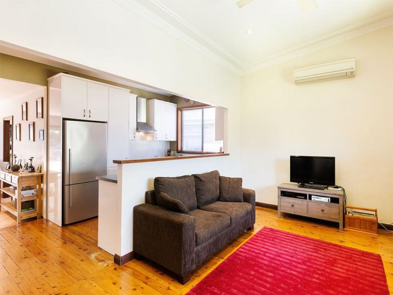 51 Eighth Avenue, Loftus - Thumbnail 3