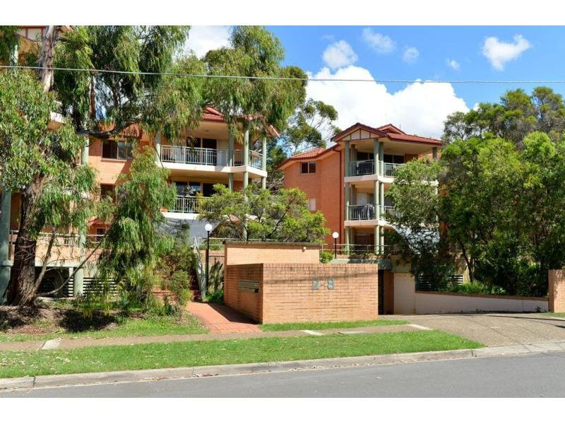 3/2-8 Clio Street