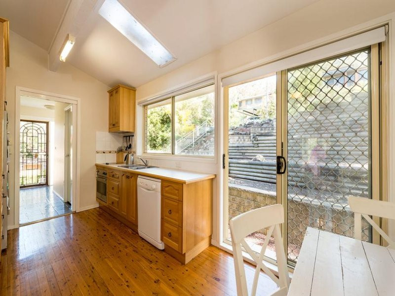 26 Garfield Avenue, Bonnet Bay - Thumbnail 2
