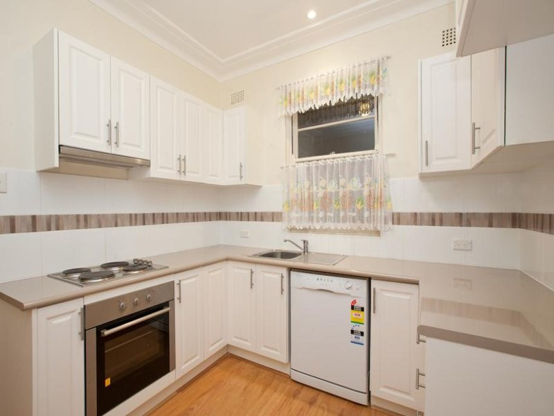 23 Caronia Avenue, Cronulla - Thumbnail 2
