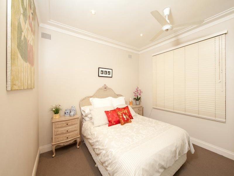 54 Loves Avenue, Oyster Bay - Thumbnail 7