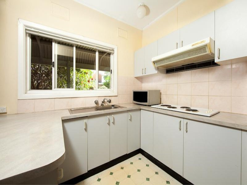 16 Sixth Avenue, Jannali - Thumbnail 3