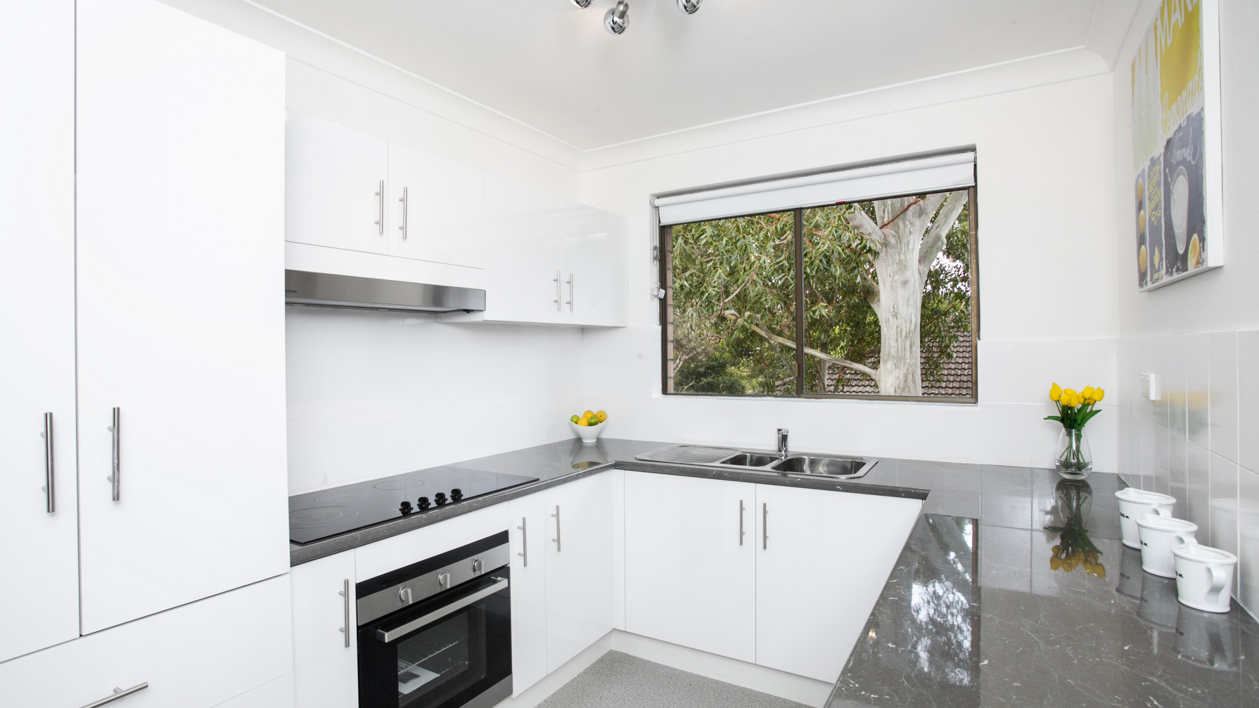 16/8-12 Railway Crescent, Jannali - Thumbnail 2