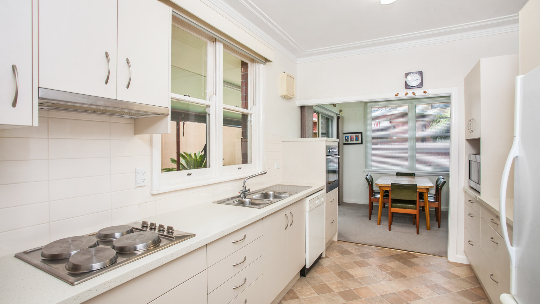 4 Winston Place, Sylvania - Thumbnail 3