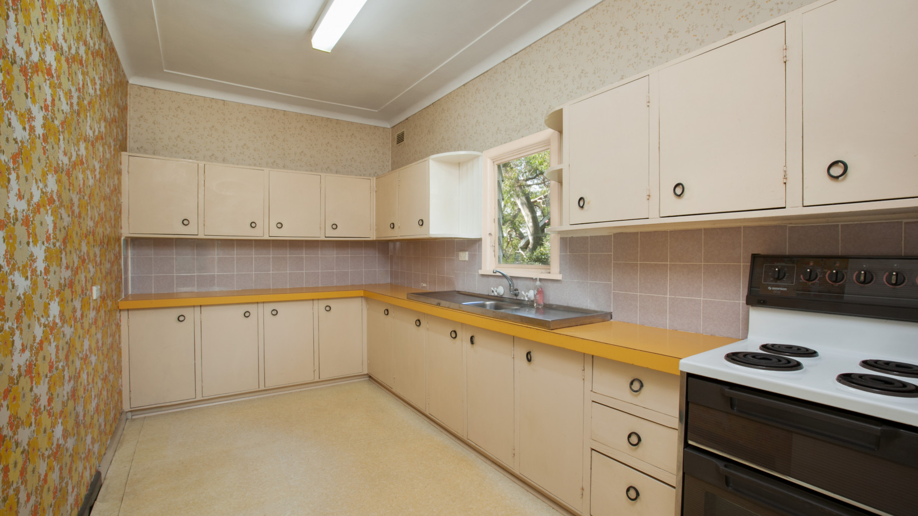75 Woronora  Crescent, Como - Thumbnail 3
