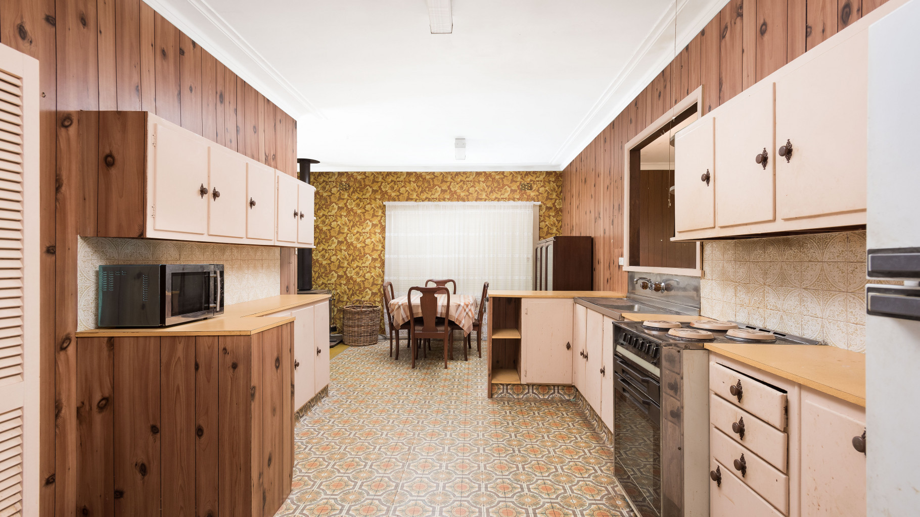 73 Eighth  Avenue, Loftus - Thumbnail 3