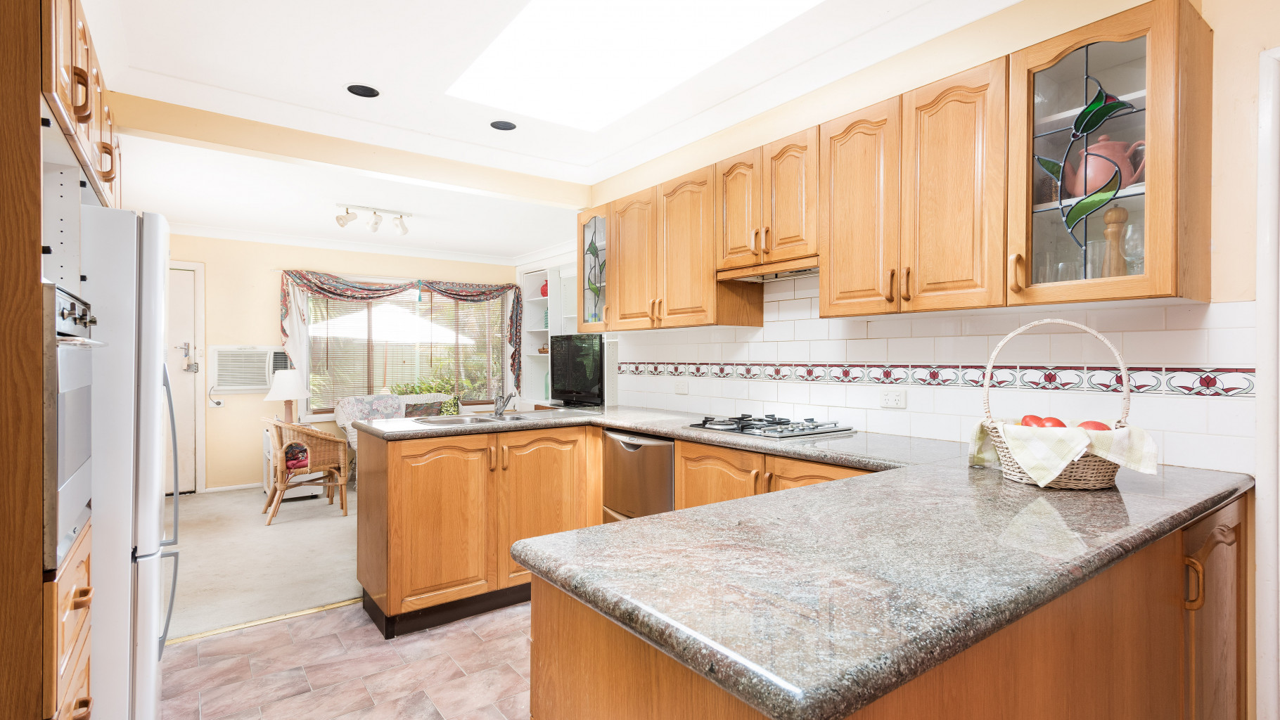 104 Thurlgona  Road, Engadine - Thumbnail 2