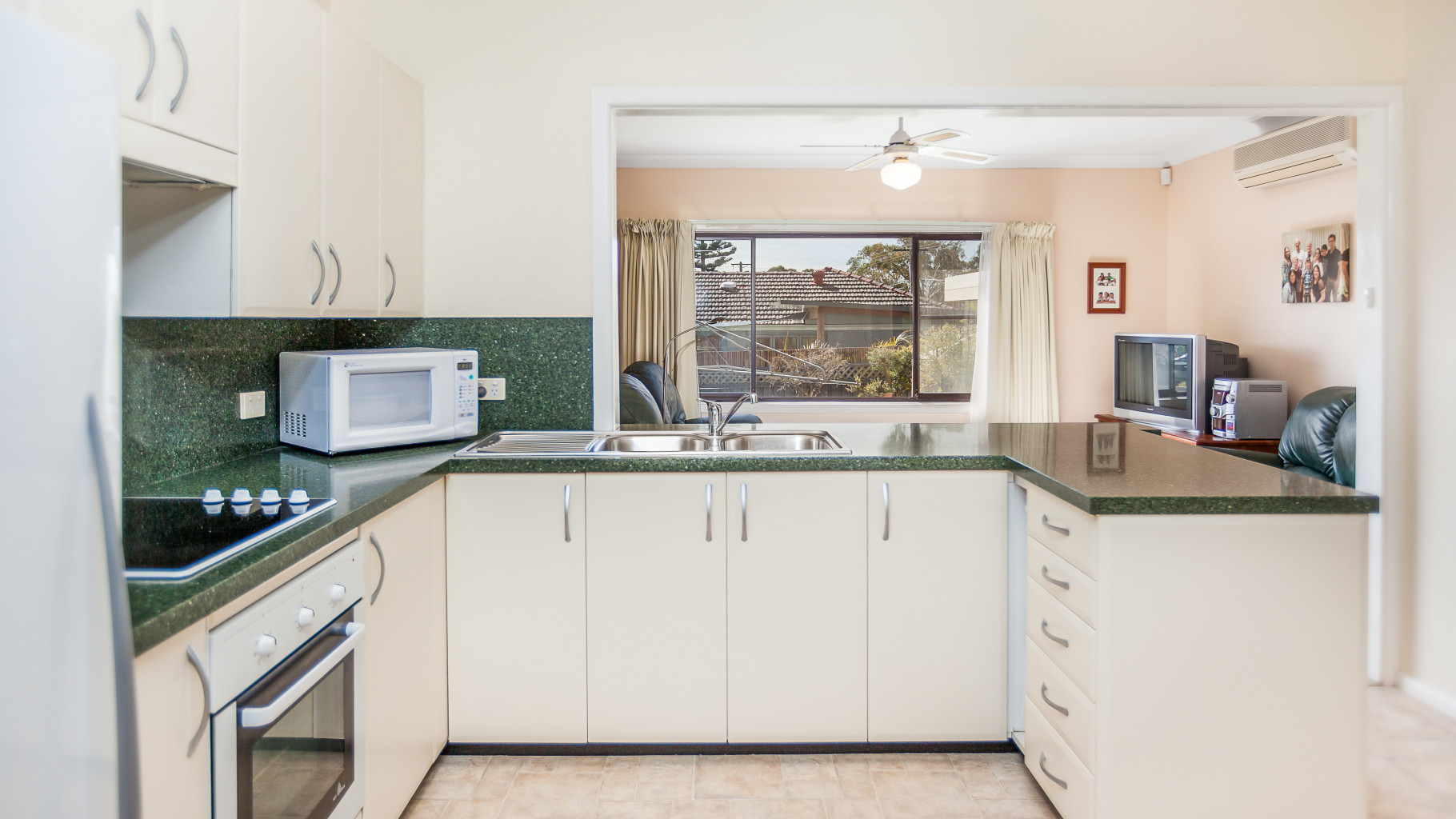 7 Doris Avenue, Miranda - Thumbnail 2