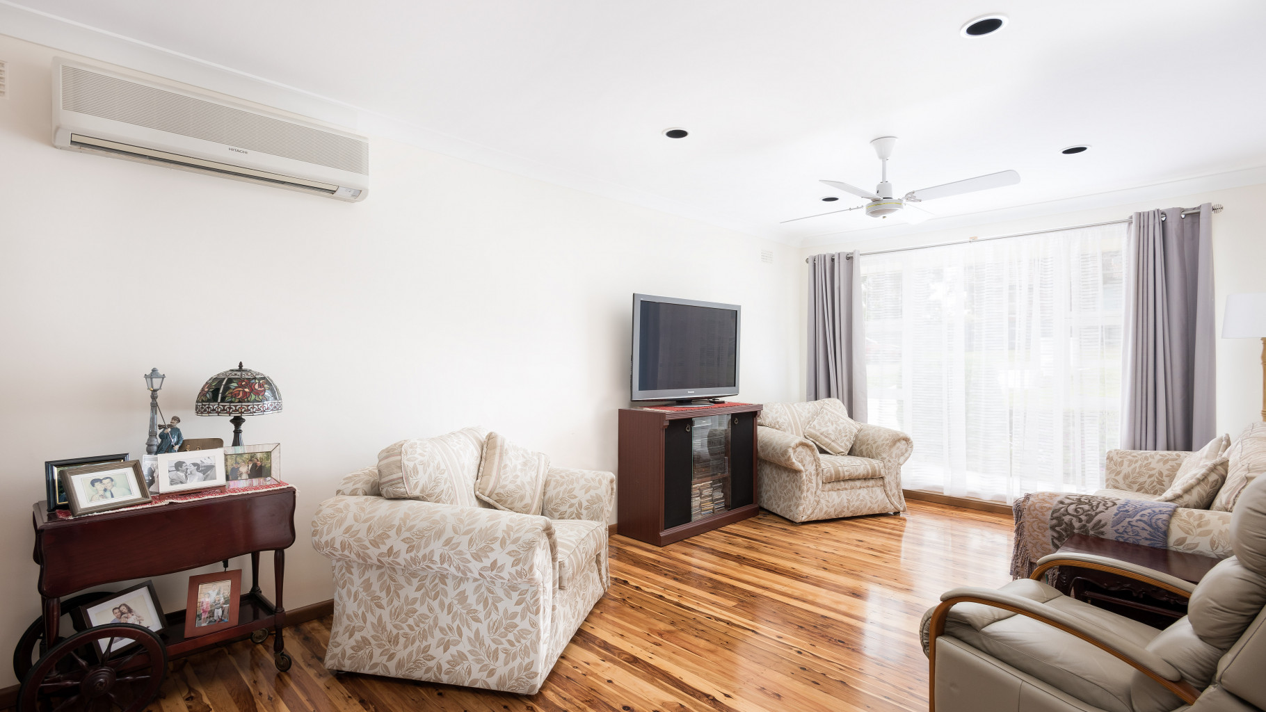 62 Spur  Crescent, Loftus - Thumbnail 3