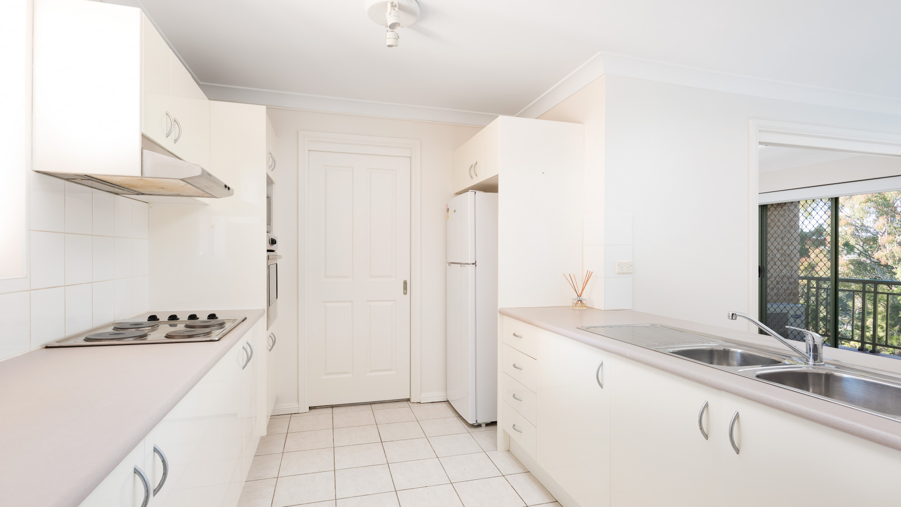 51/20 Arana Close, Bangor - Thumbnail 2