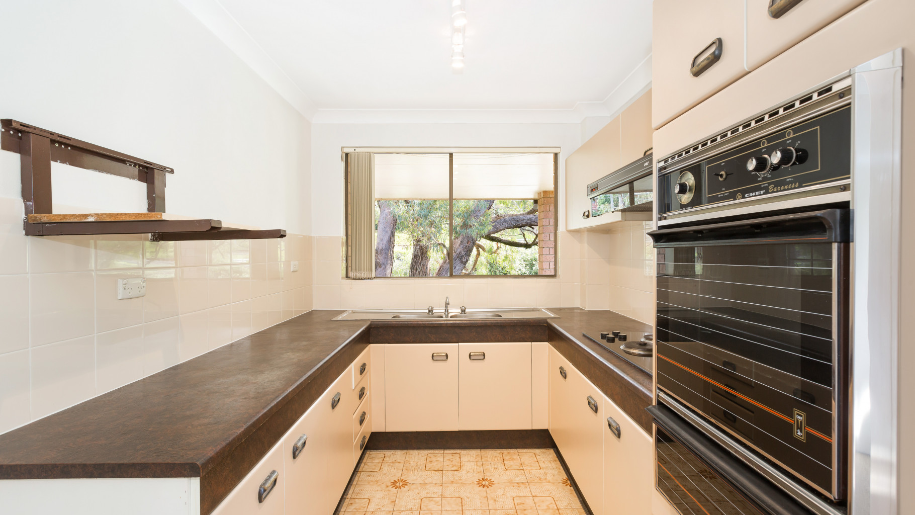24/8-12 Railway Crescent, Jannali - Thumbnail 2