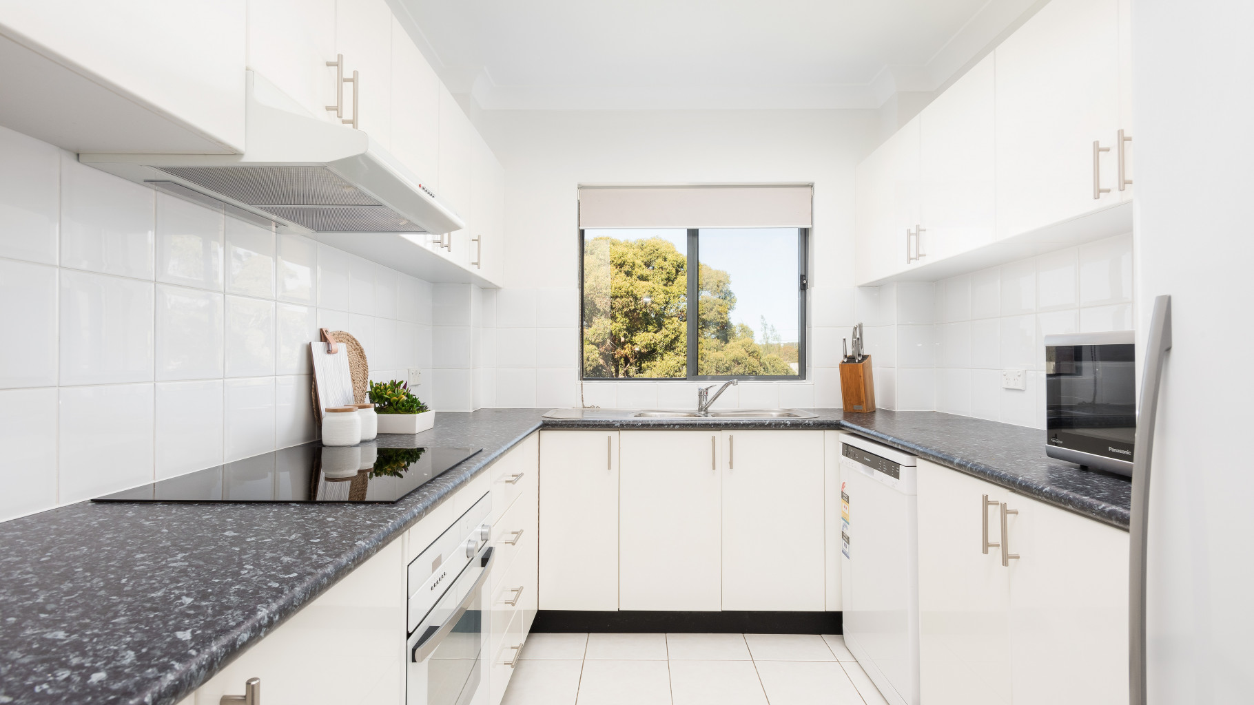 43/6-14 Park Street, Sutherland - Thumbnail 2