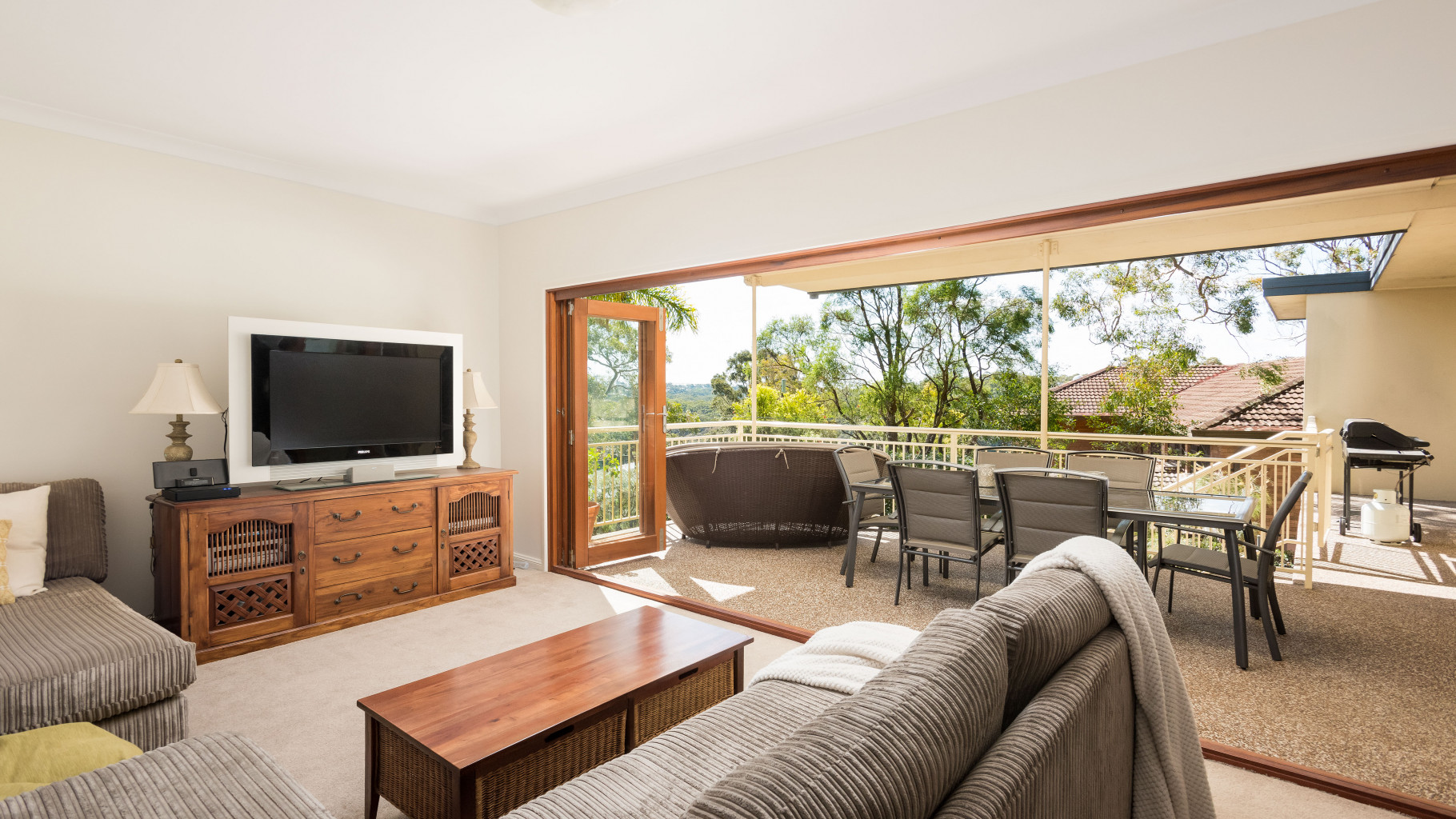 4 Prospect  Place, Como - Thumbnail 2