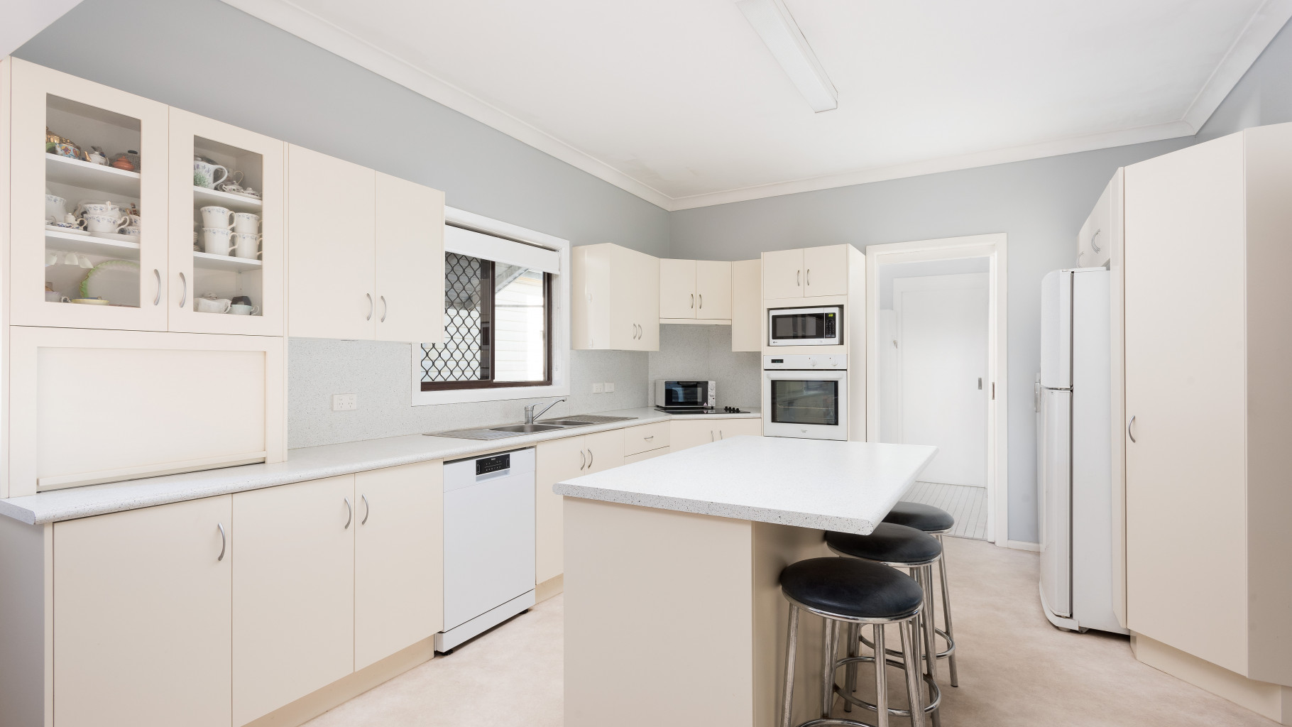10 Clements Parade, Kirrawee - Thumbnail 3