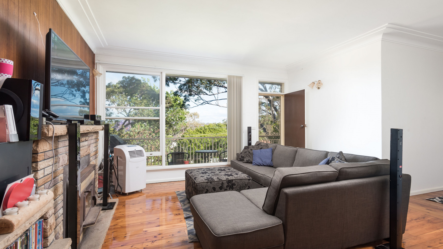13 Borambil Place, Oyster Bay - Thumbnail 2