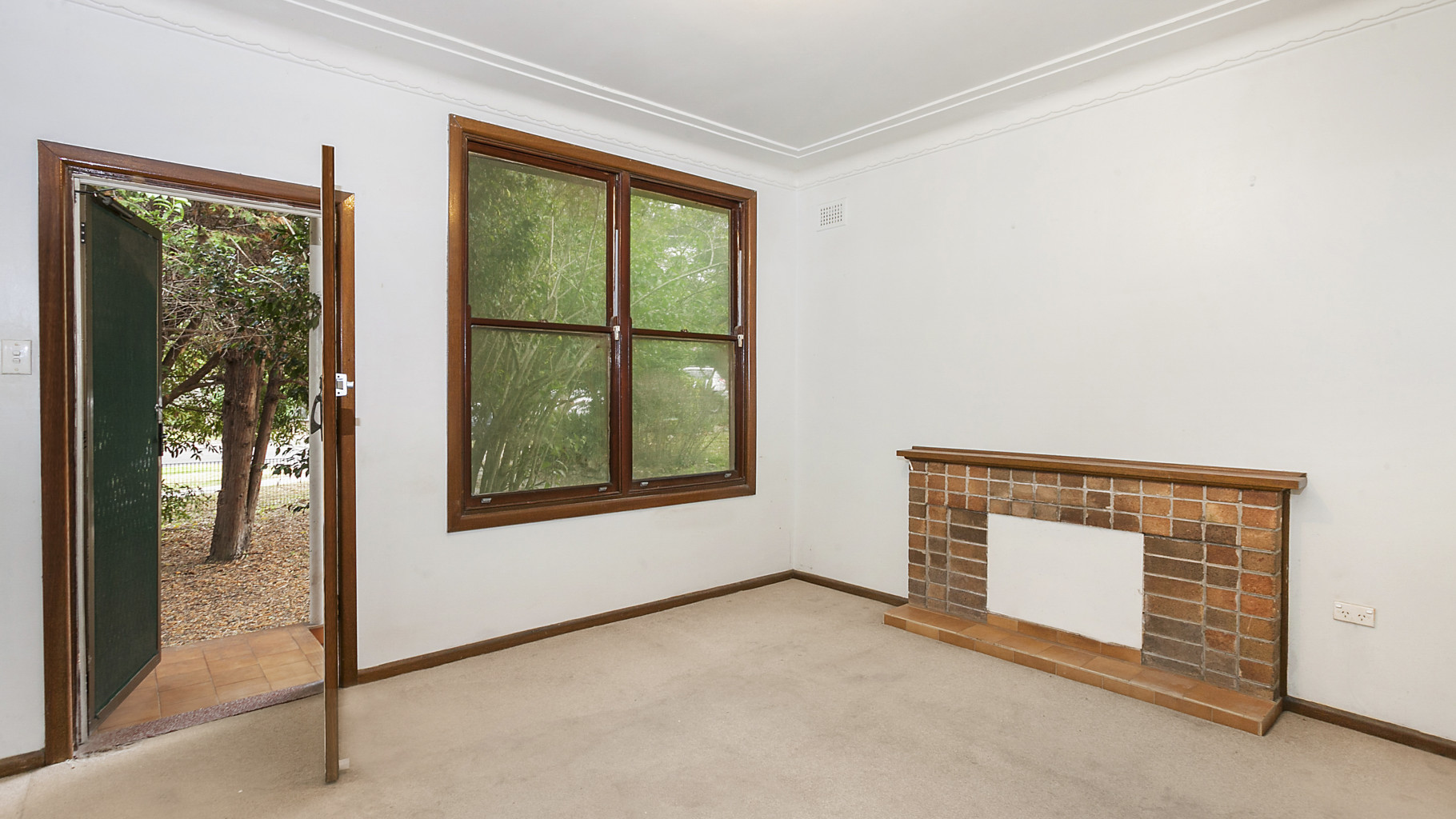 236 Sylvania  Road, Miranda - Thumbnail 3
