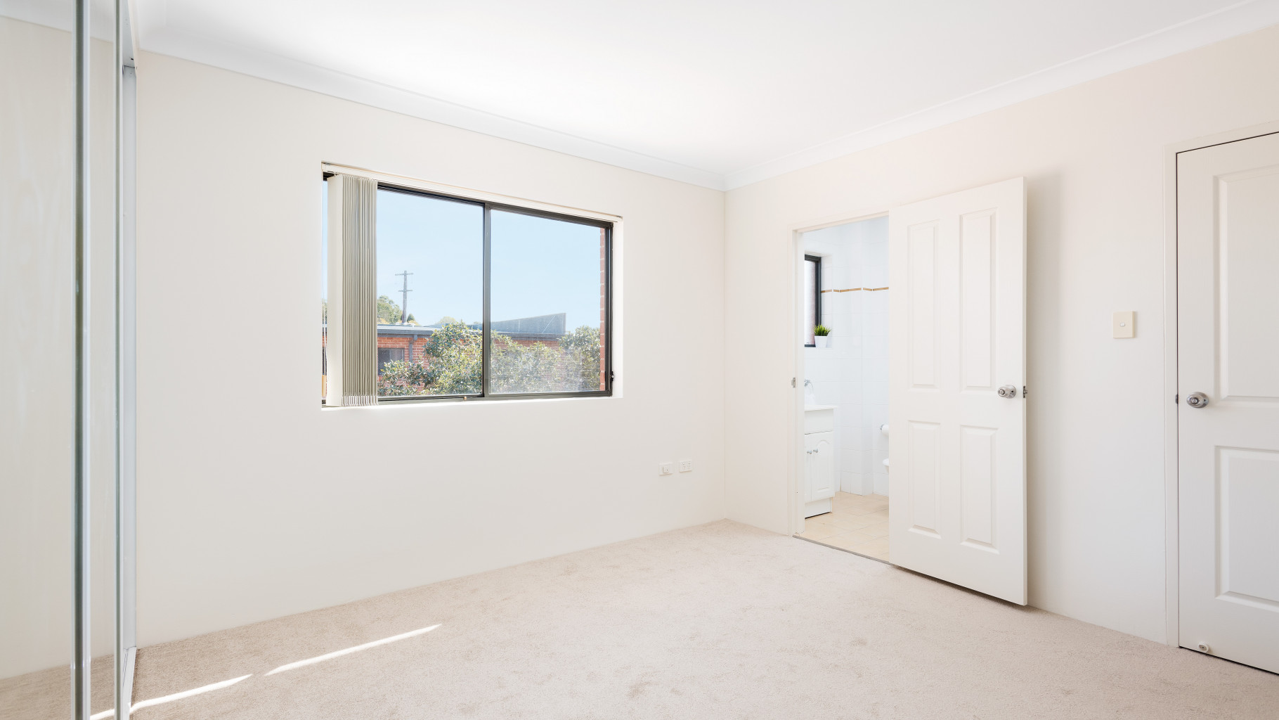 12/48-52 Railway  Crescent, Jannali - Thumbnail 3