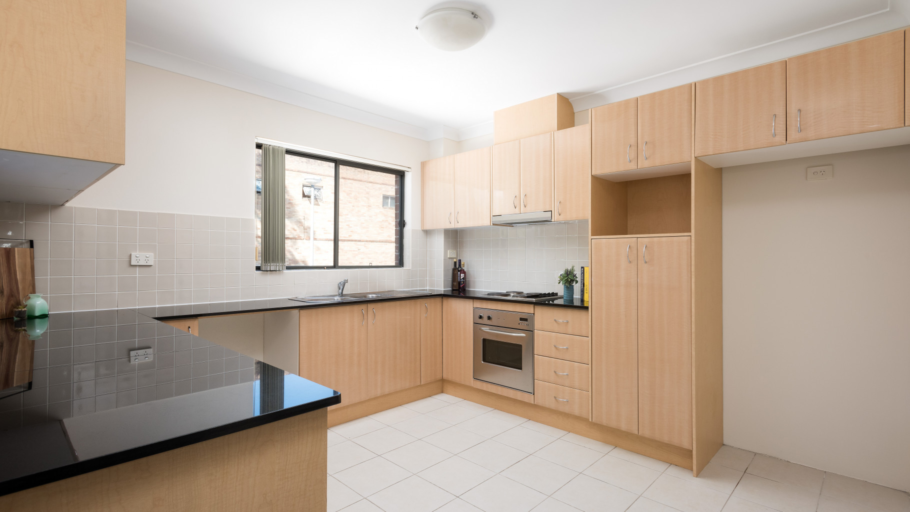 12/48-52 Railway  Crescent, Jannali - Thumbnail 2