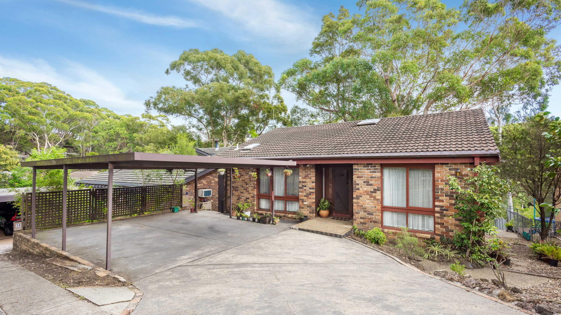 8 Surrey Place, Kareela - Thumbnail 2