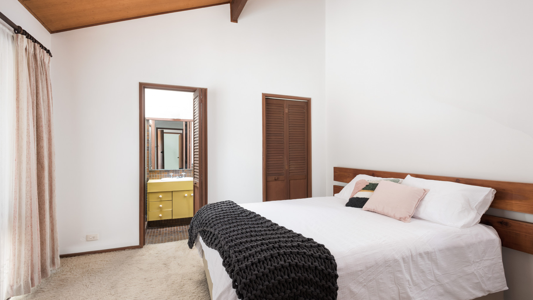 8 Surrey Place, Kareela - Thumbnail 6