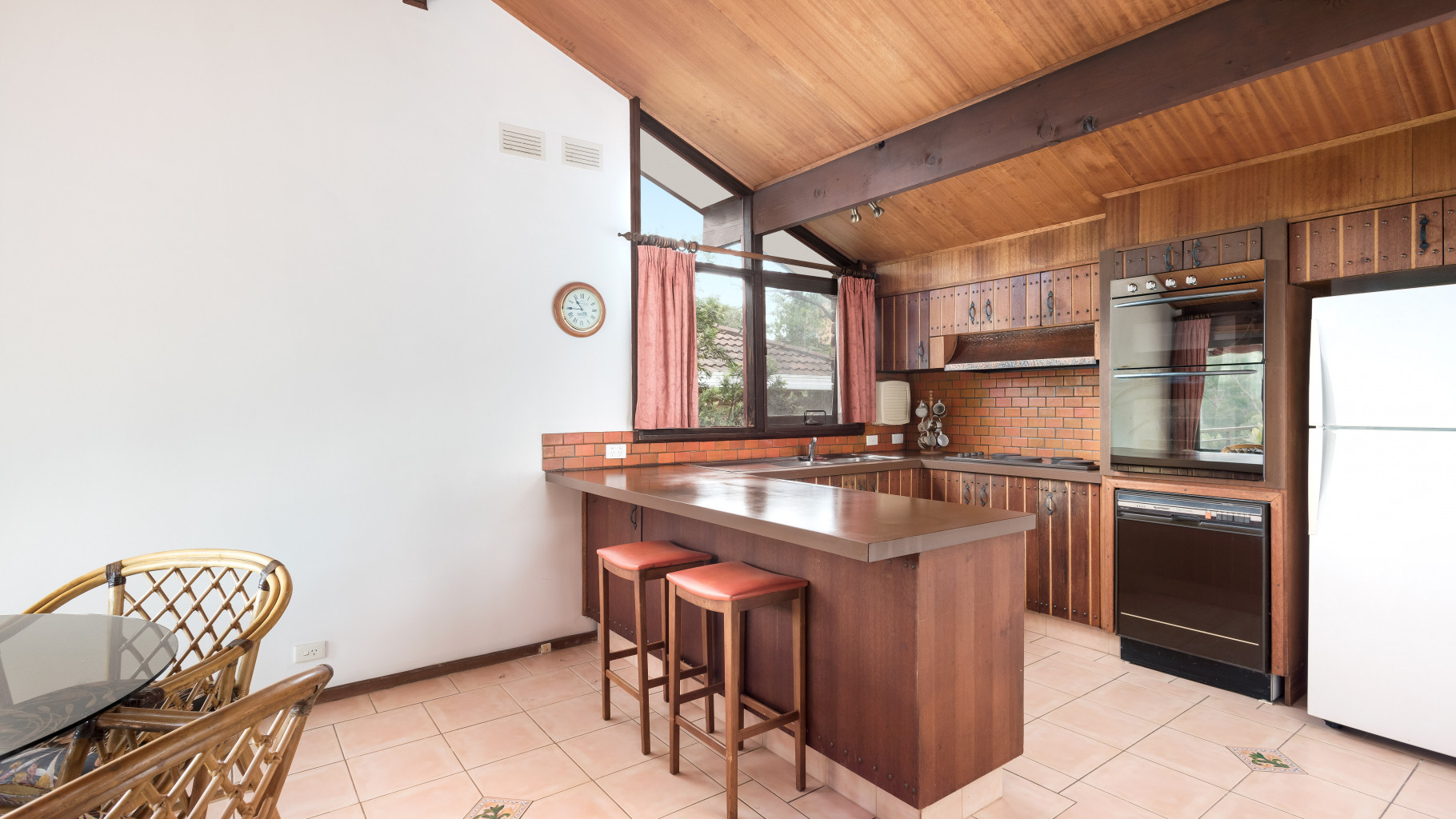8 Surrey Place, Kareela - Thumbnail 3
