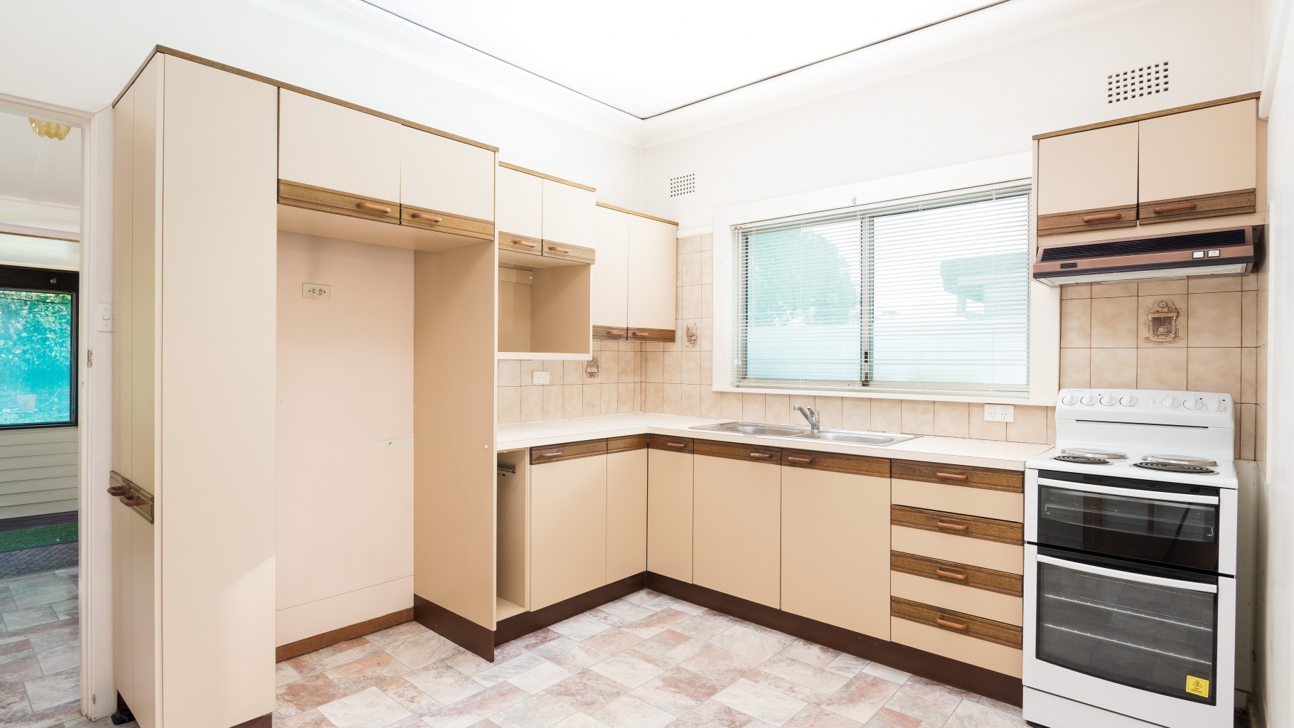 89 Seventh Avenue, Jannali - Thumbnail 3