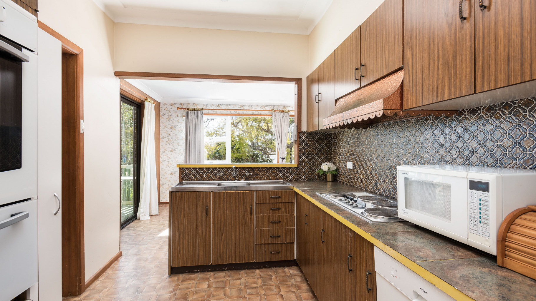 3 Browallia Crescent, Loftus - Thumbnail 4