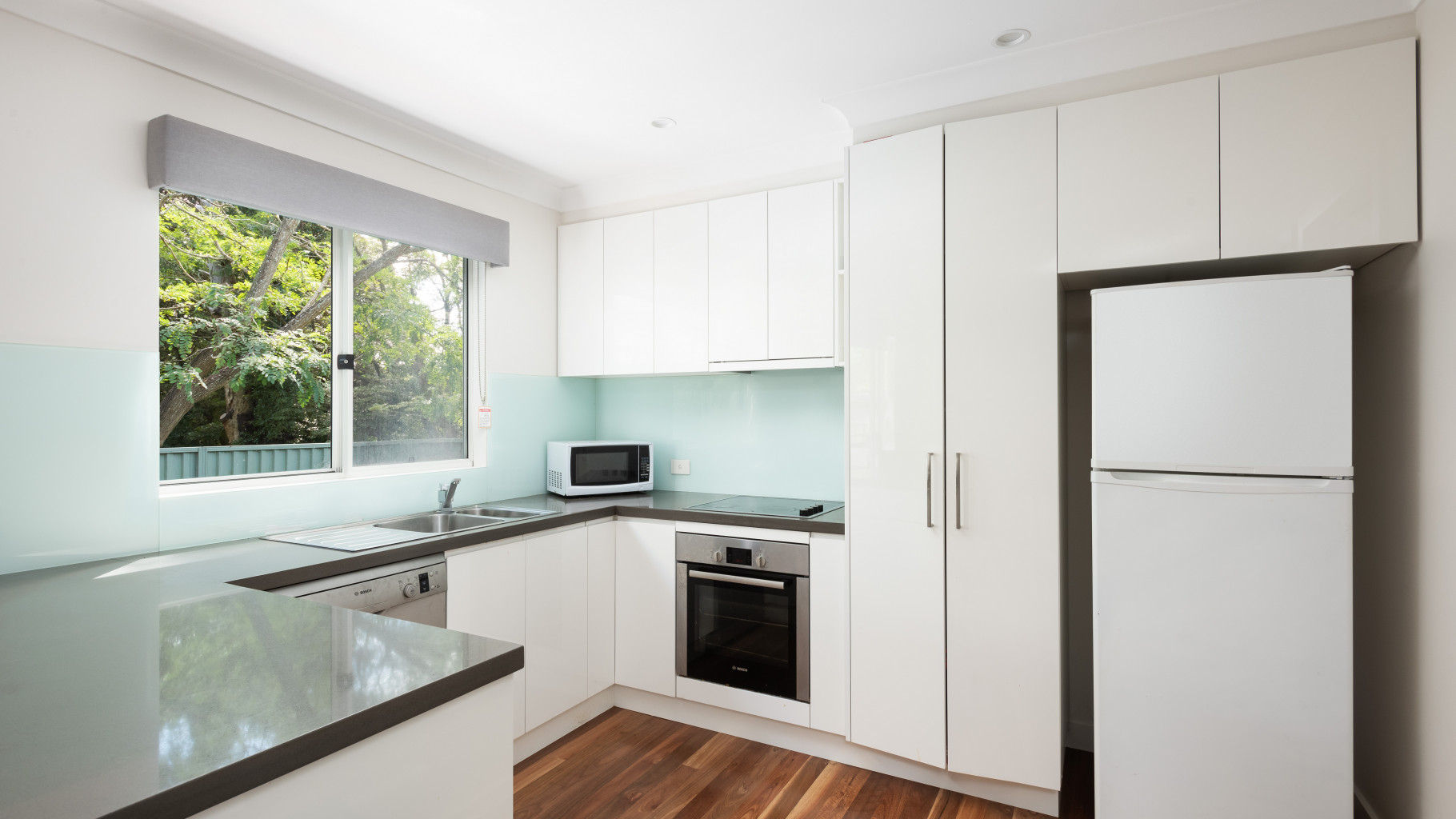 61 The Grand Parade, Sutherland - Thumbnail 6