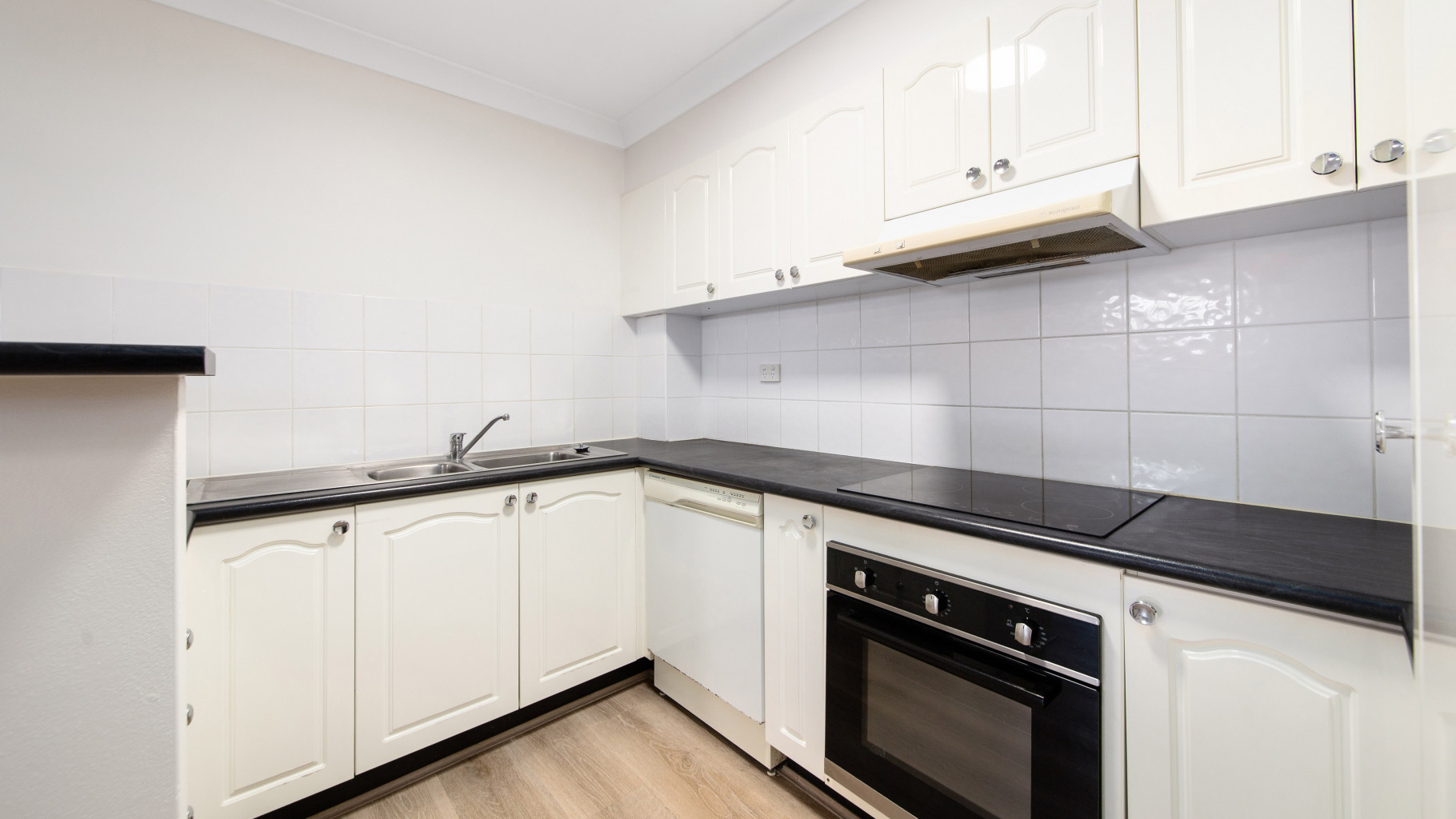 24/61-65 Glencoe  Street, Sutherland - Thumbnail 3