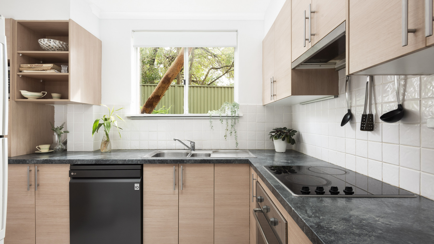 22/2 Railway Crescent, Jannali - Thumbnail 2