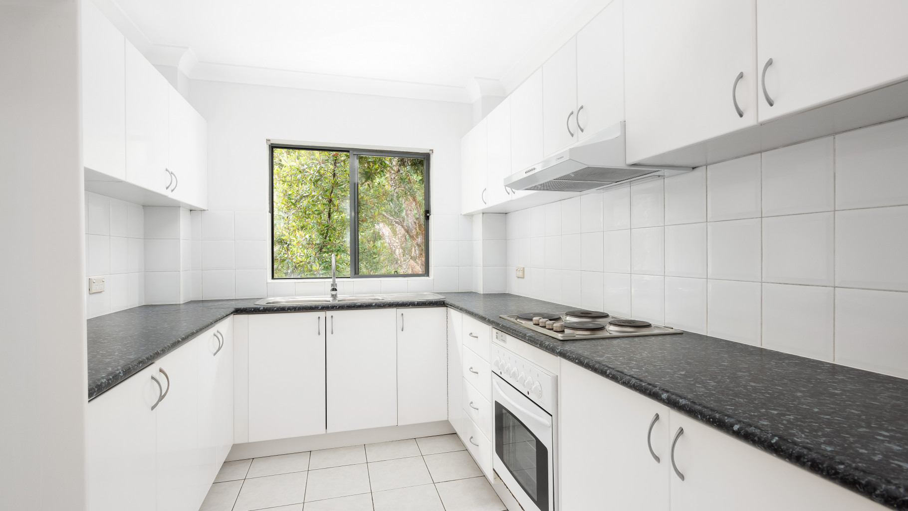 18/6-14 Park Street, Sutherland - Thumbnail 2