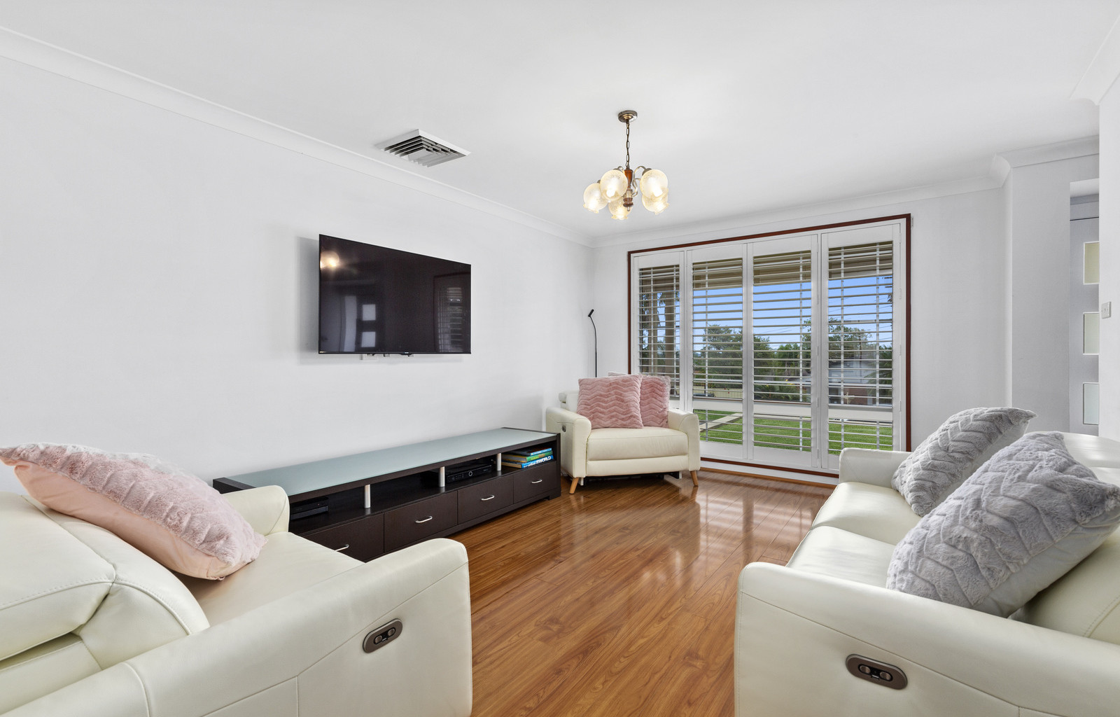 157 Brushwood Drive, Alfords Point - Thumbnail 5