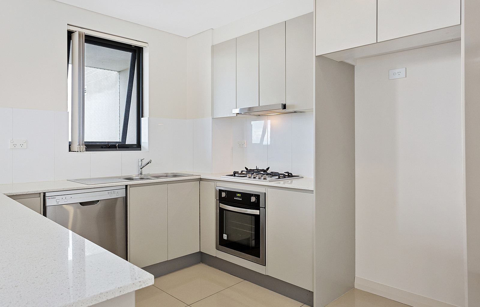 36/10-18 Robertson Street, Sutherland - Thumbnail 5